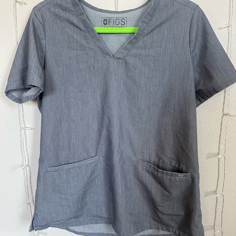 Figs Gray Scrub Top with Two Front Pockets